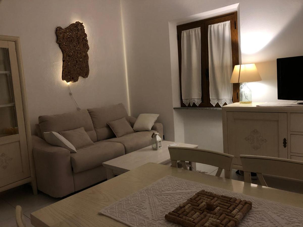Elegante Monolocale Al Centro Del Paese Apartment Teulada Exterior foto